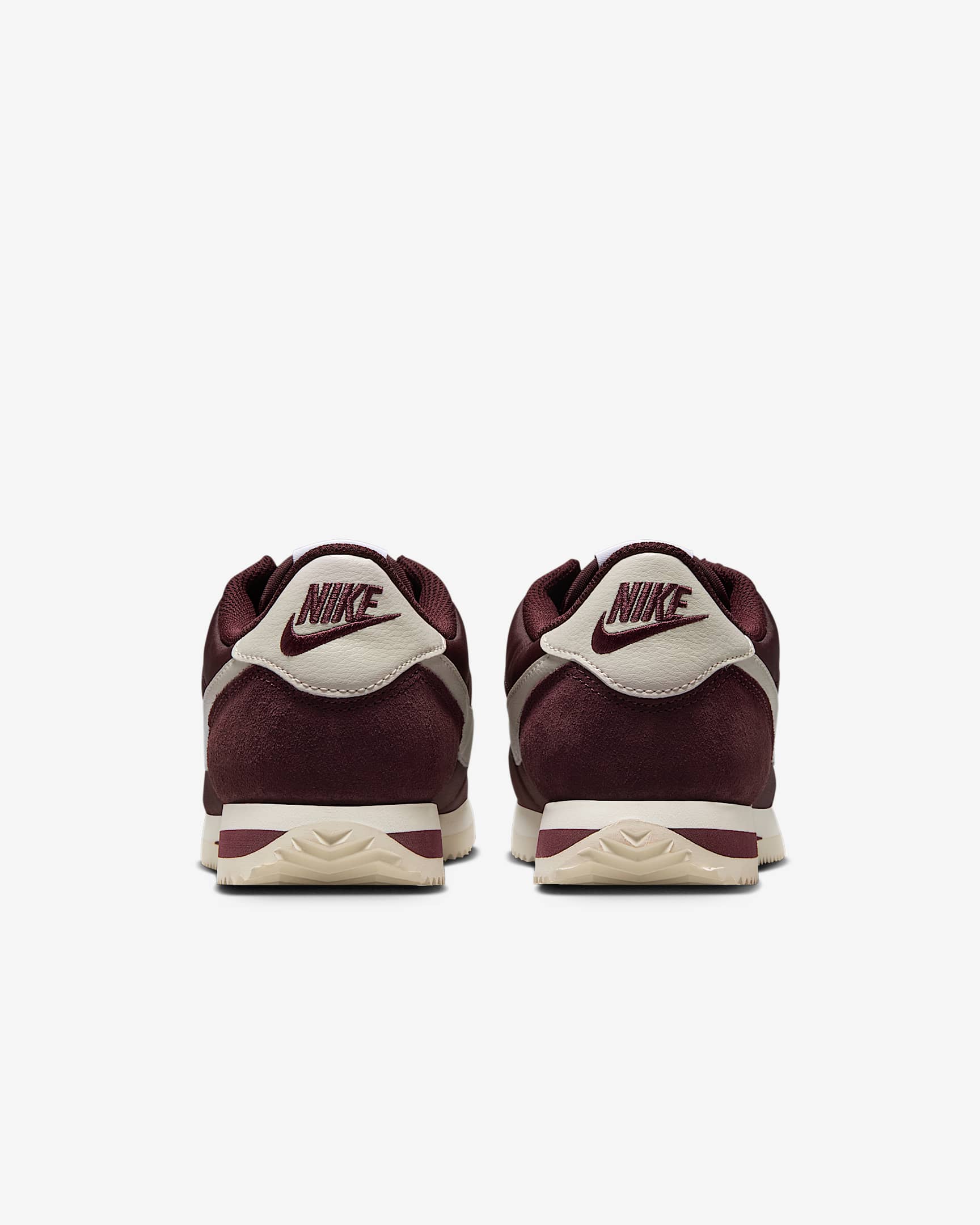 کتونی روزمره زنانه Nike Cortez Textile برند Nike (نایک)