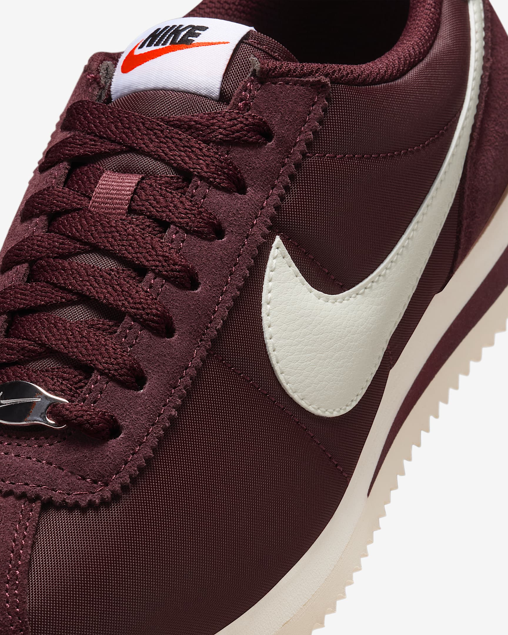 کتونی روزمره زنانه Nike Cortez Textile برند Nike (نایک)