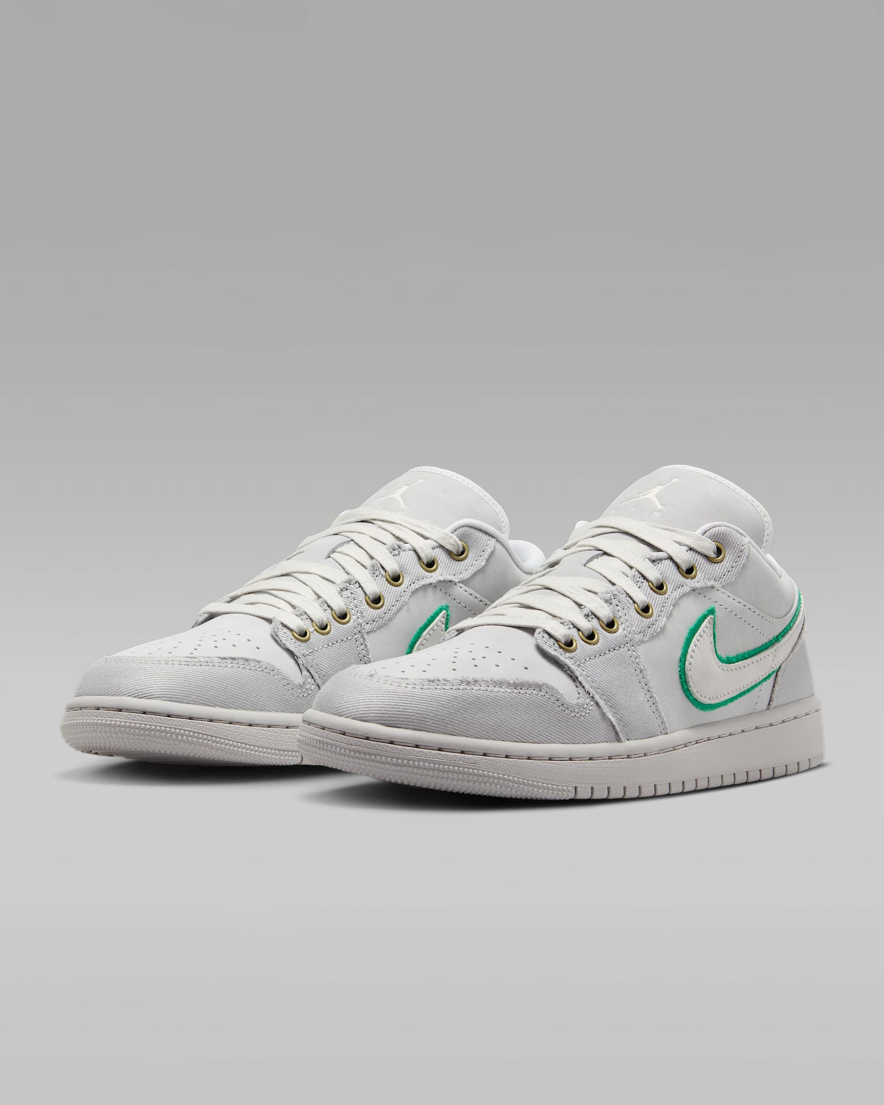 کتونی روزمره زنانه Air Jordan 1 Low SE برند Nike (نایک)