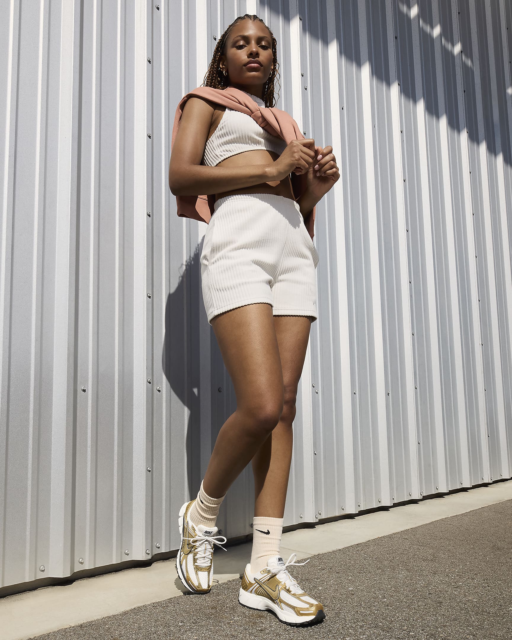 کتونی روزمره زنانه Nike Zoom Vomero 5 برند Nike (نایک)