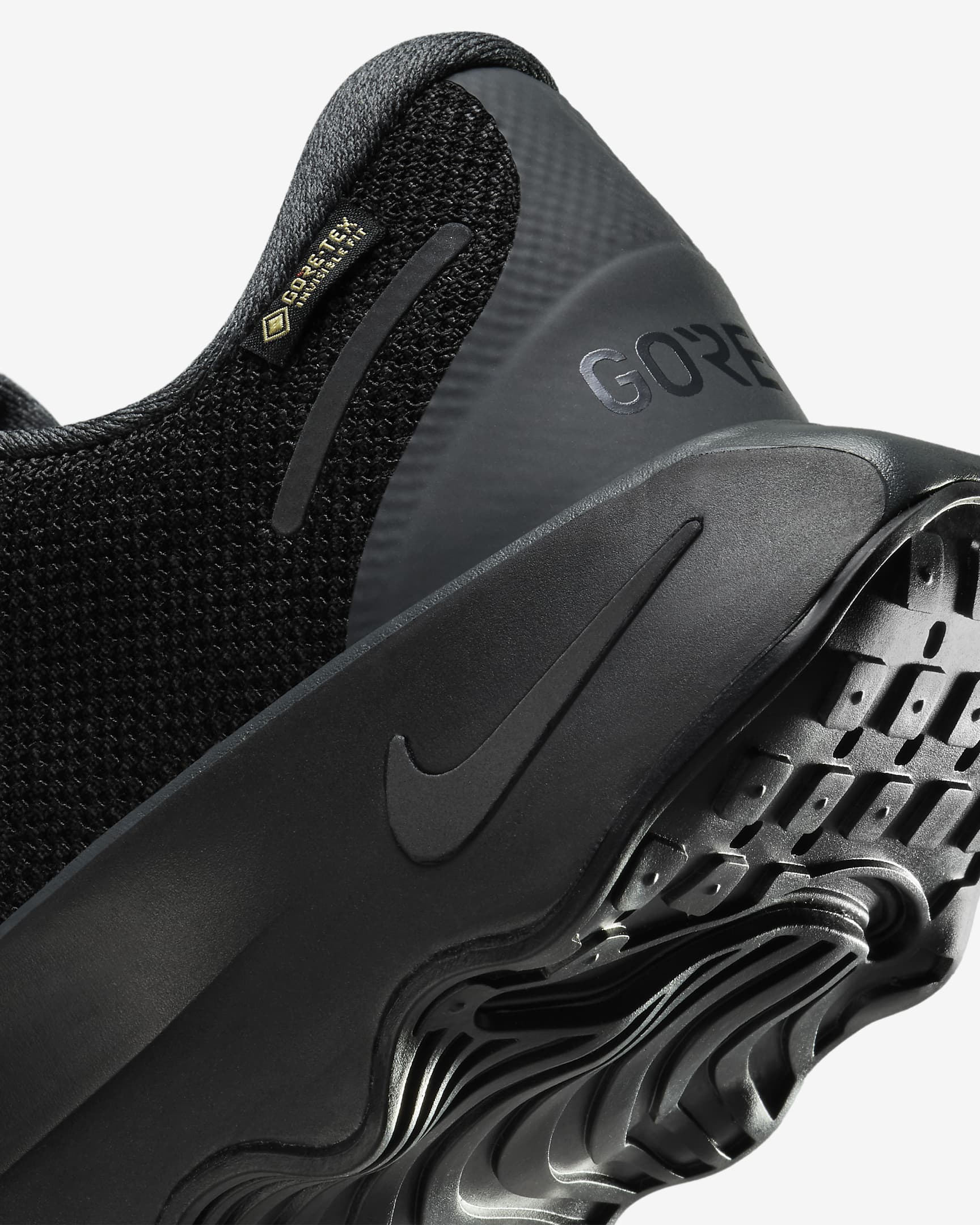 کفش ورزشی زنانه Nike Motiva GORE-TEX برند Nike (نایک)