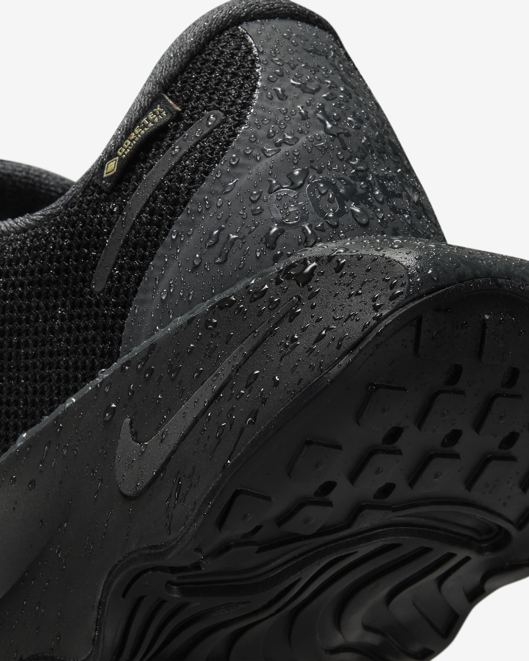 کفش ورزشی زنانه Nike Motiva GORE-TEX برند Nike (نایک)