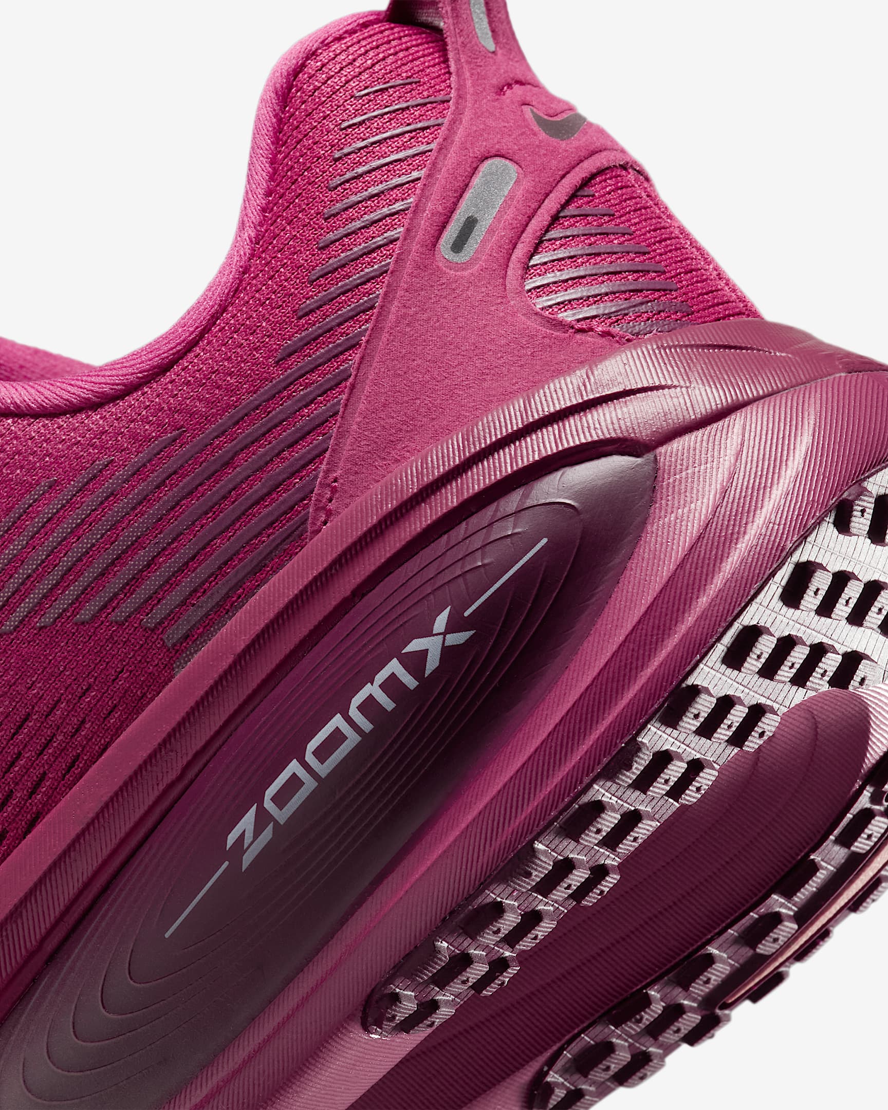 کتونی روزمره کفش مردانه Nike Vomero 18 برند Nike (نایک)