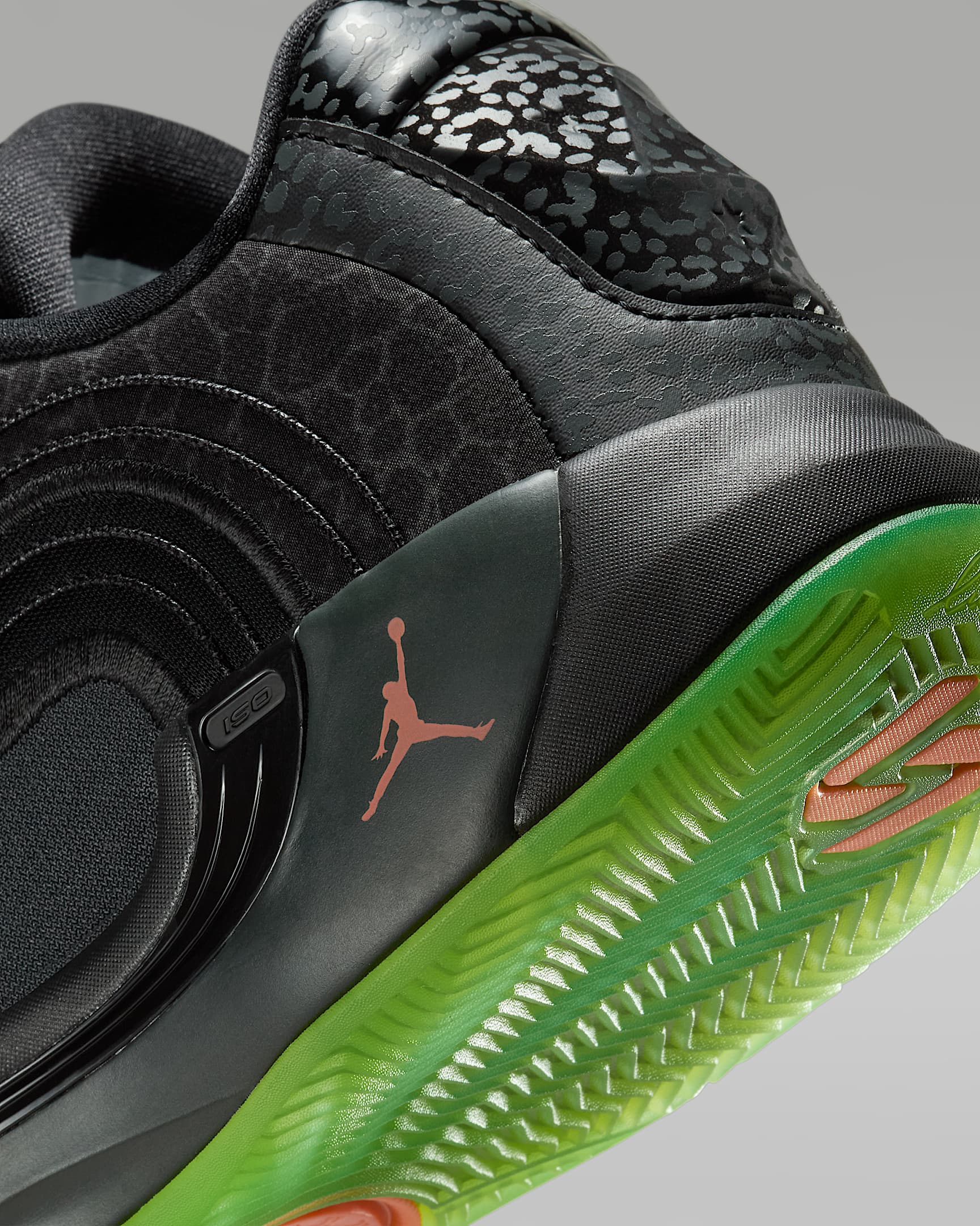 کفش ورزشی کفش مردانه Luka 4 برند Nike (نایک)