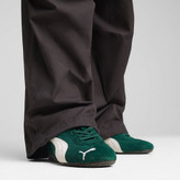 سبز تیره سفید