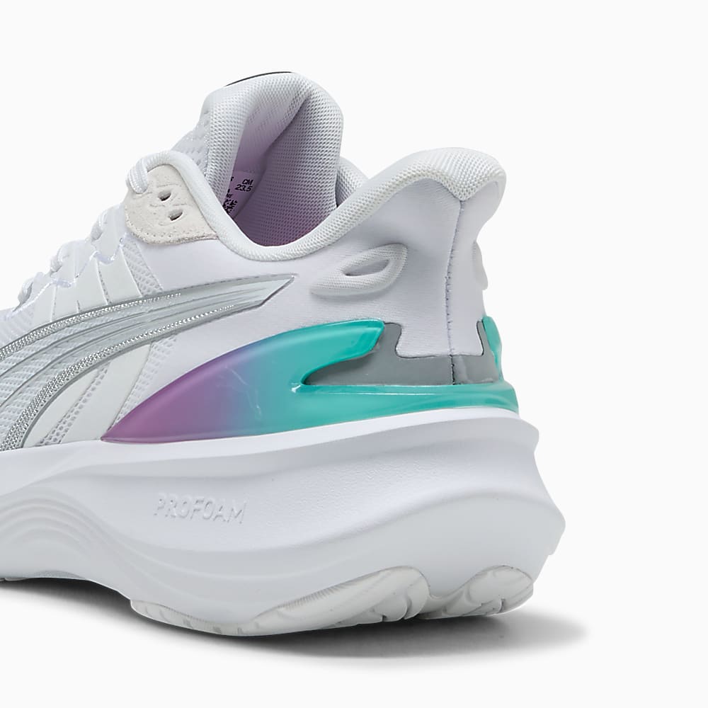 سفید نقره‌ای